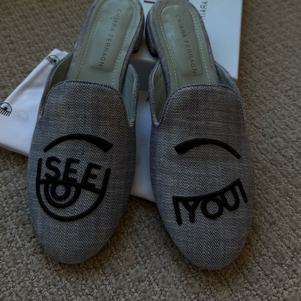 Chiara Ferragni Slides